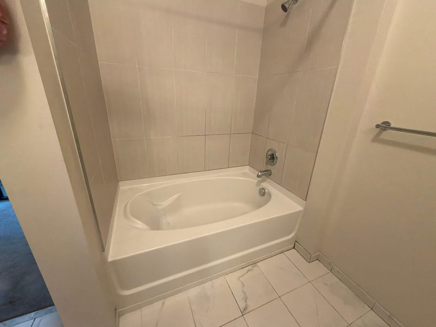 Clean bathtub after deep cleaning
